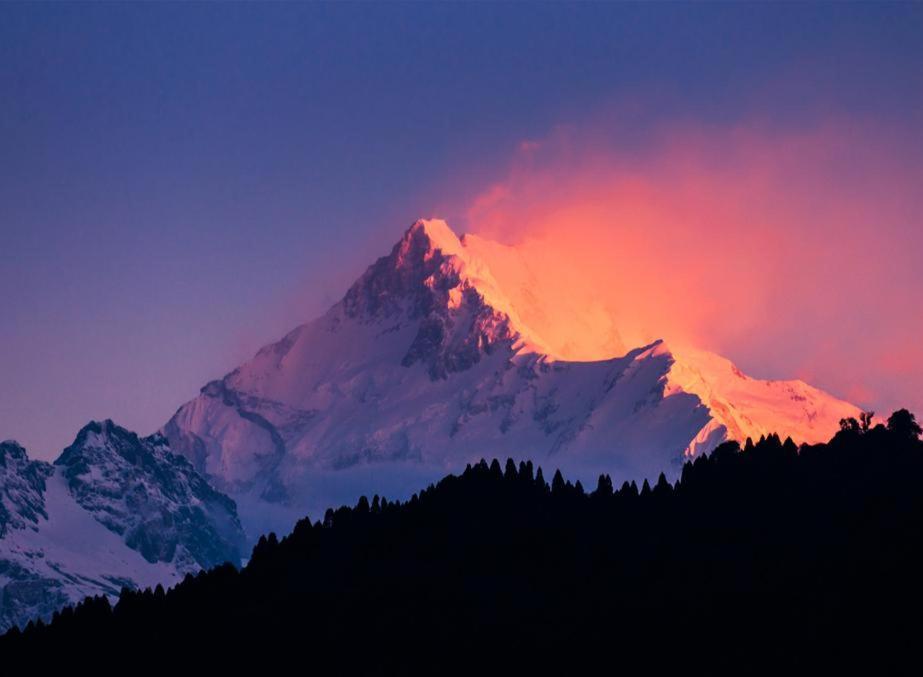 Snow White Retreat Hotel And Restaurant Gangtok Exteriör bild
